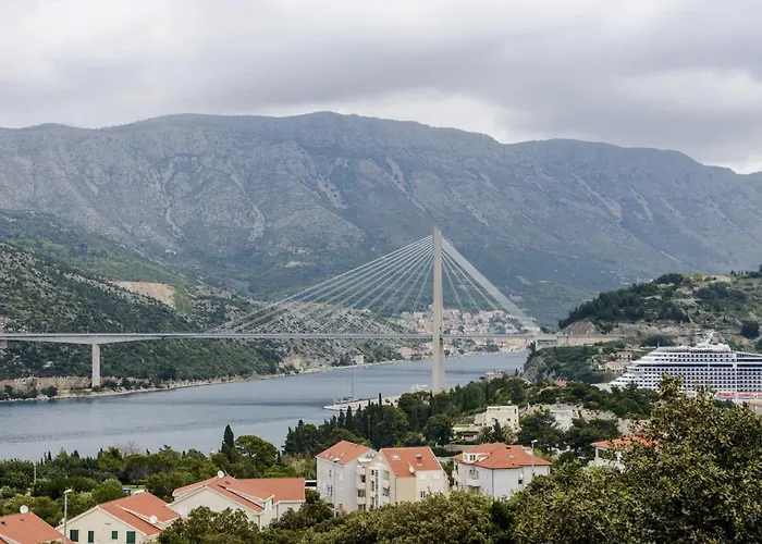 Matic - Two-bedroom *